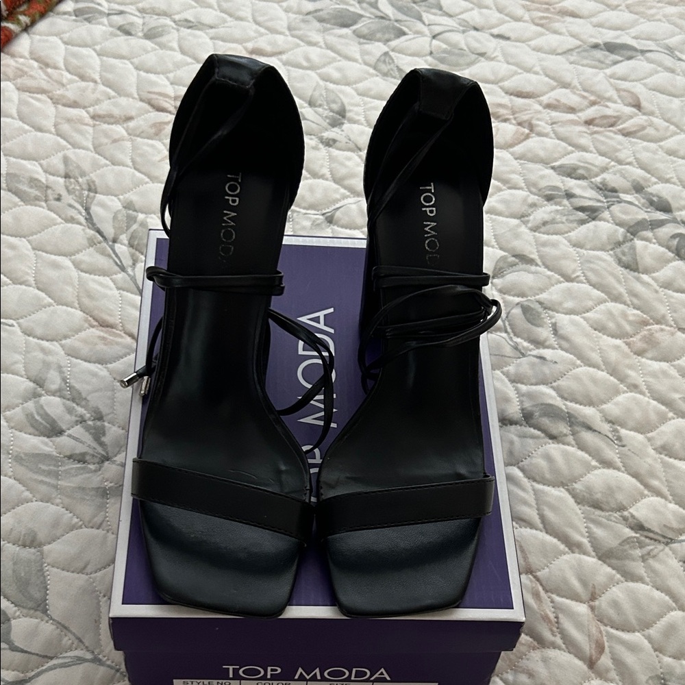 TOP Moda Black Strappy Heels